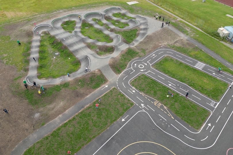 Wythenshawe Park - image 1